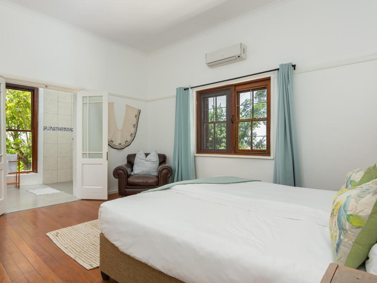Abbotts Hill Hotel มาล์มสบรี ภายนอก รูปภาพ